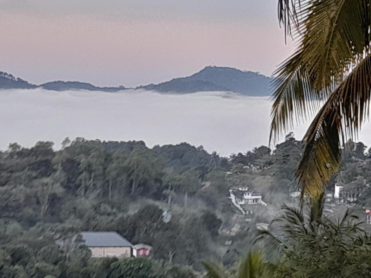 Sunset Hills Apartment Kandy Luaran gambar